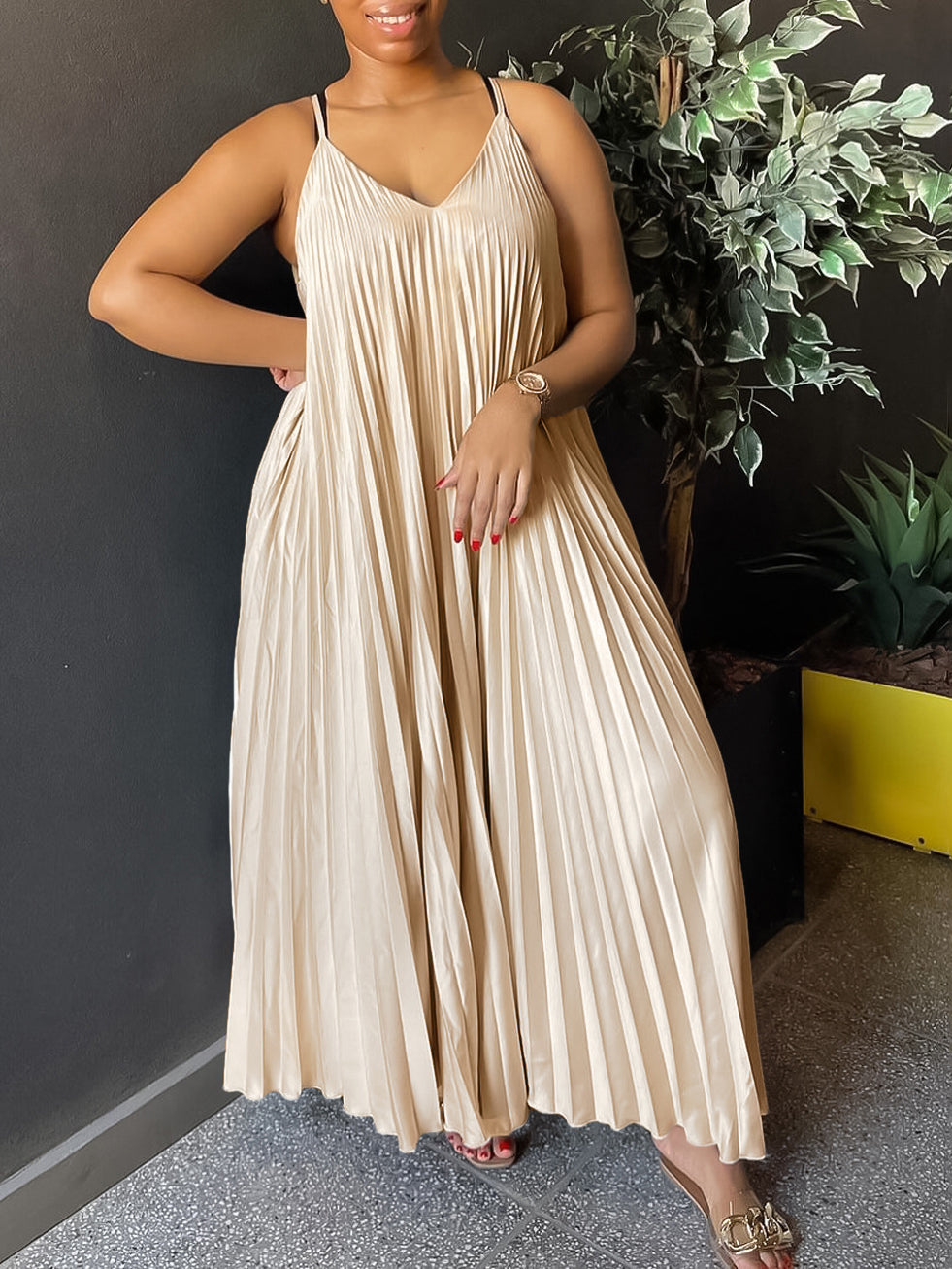 Spaghetti Strap Pleated Maxi Dress – Kafiloe