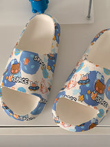 Zapatilla de salón de baño con oso de dibujos animados azul