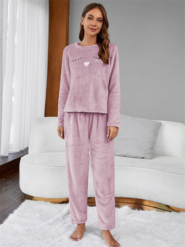 Joli ensemble de pyjama en flanelle brodée